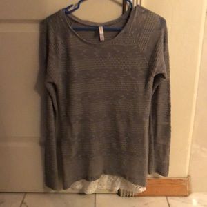 Women’s knit top.
